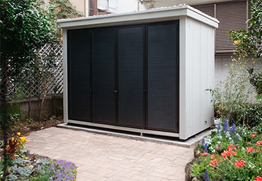 雨風による劣化を防ぎたい倉庫・工場オーナーのイメージ